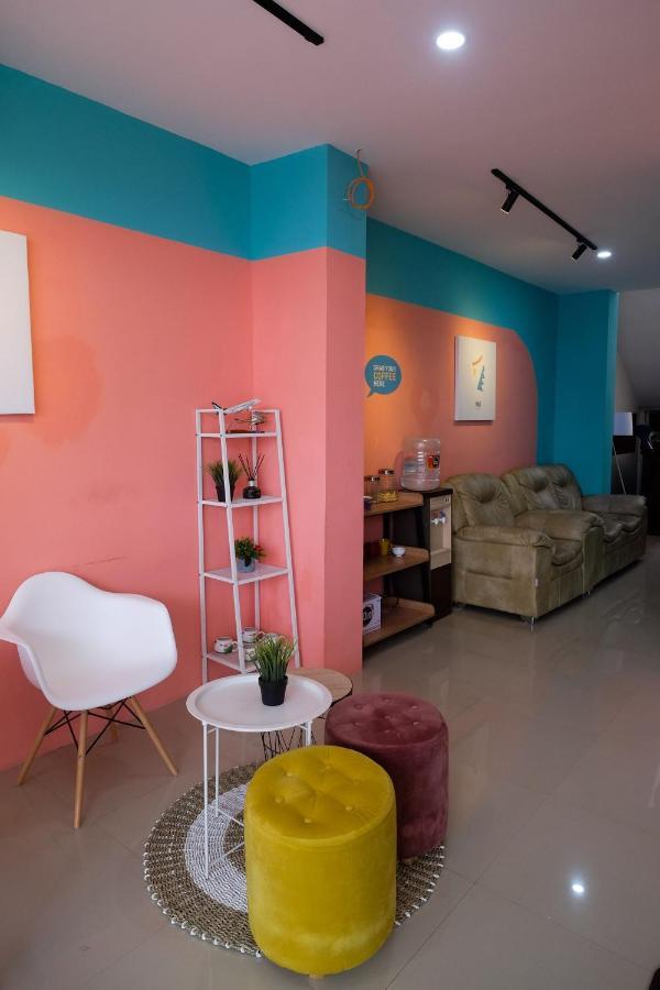 Sans Hotel Tiga Putri Semarang By Reddoorz Exterior photo